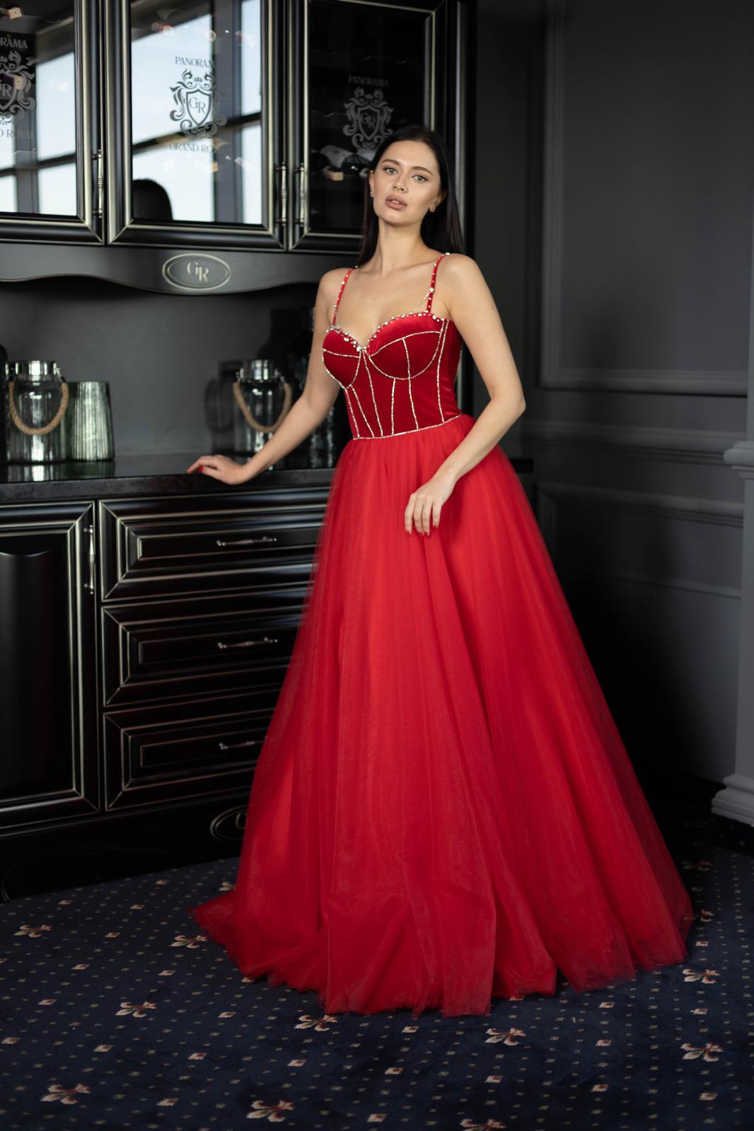 Menyecske ruha, Alkalmi ruha Kép