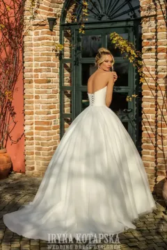 3873b2d8-4b37-40f8-bbfa-331fac8971cf