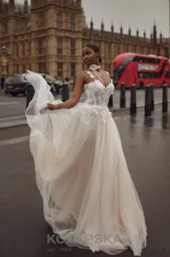 2519 keringőruha – Chantilly csipkés fűző és légies tüllszoknya uszály nélkül