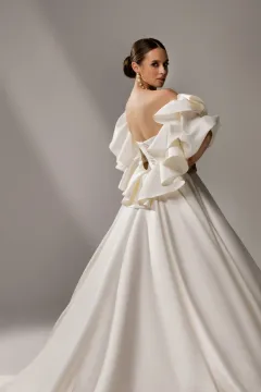 Menyasszonyi bolero és uszály 2430