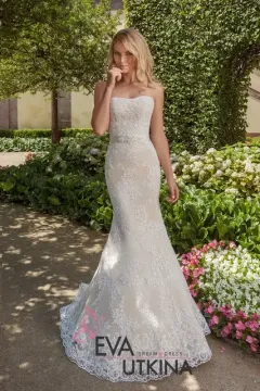 Zlata sellő fazonú menyasszonyi ruha kis uszallyal Zlata sellő fazonú menyasszonyi ruha kis uszallyal